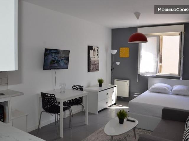 Studio rénové Caluire St Clair