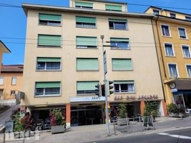 Studio rénové idéalement situé