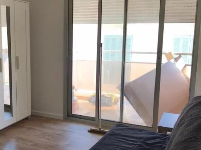 Studio rénové lumineux avec une terrasse – Centre ville | Sanar
