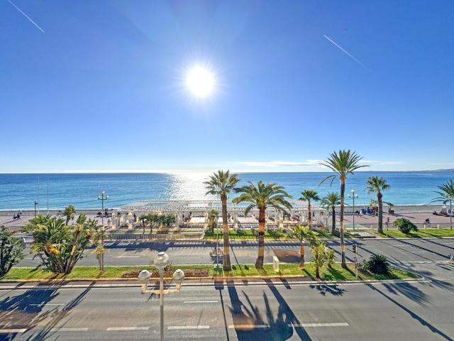 Studio rénové résidence de prestige Promenade des Anglais