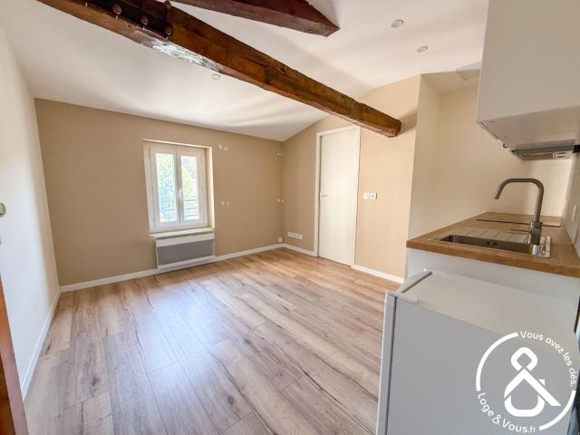 Studio rénové situé à Roquecourbe