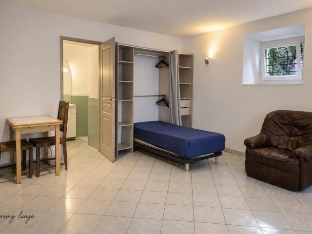 STUDIO RÉNOVÉ 26,6 m² – CHAMBÉRY – IDÉAL LMNP / INVESTISSEMENT LOCATIF