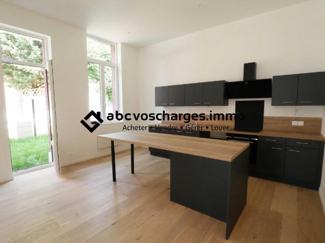 Studio résidence privée, proche commerces et tram