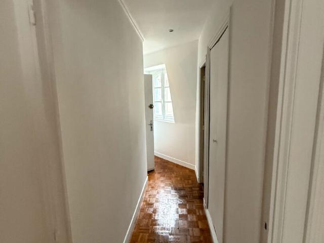 studio rue blanche 75009
