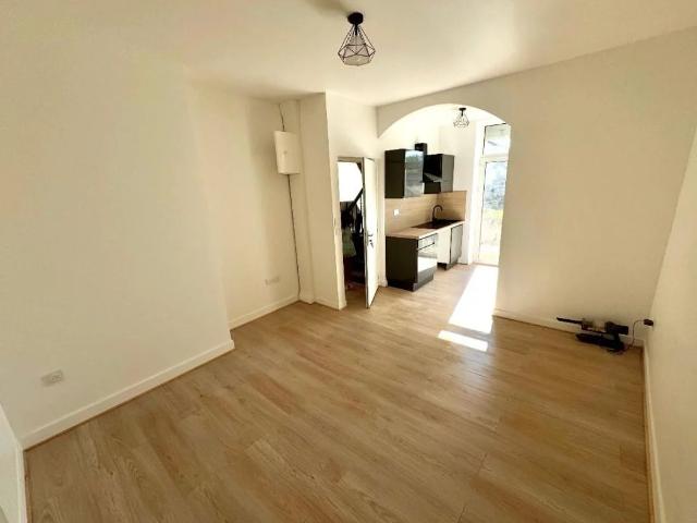 STUDIO/ RUE DES BAINS