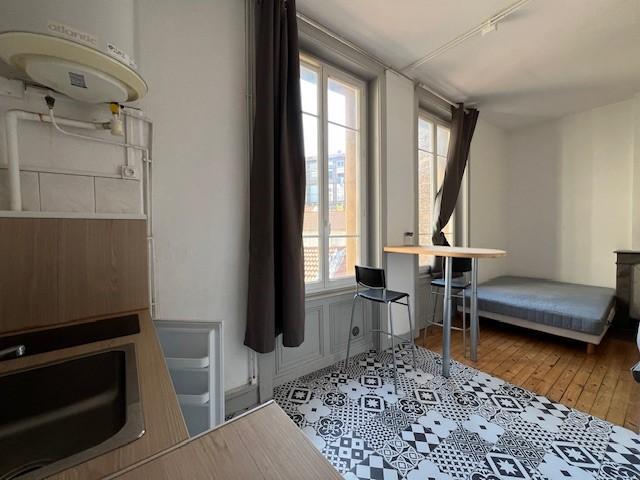 STUDIO RUE LIOGIER Studio de 23.66m2 situé 7 Rue liogier au.