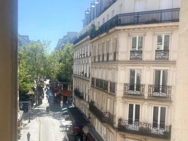Studio Rue St Denis / Rue de Rivoli