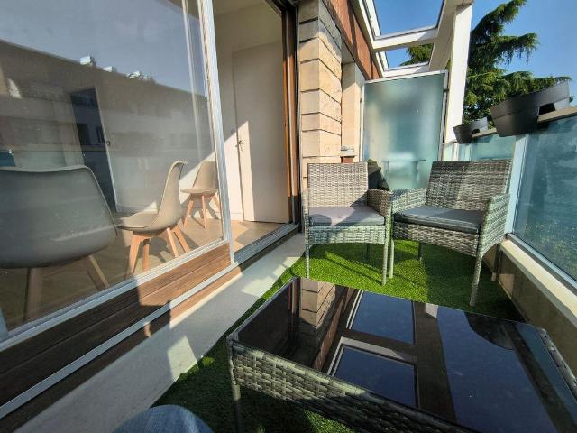 Studio Rueil centre 24 m² Parking et Balcon