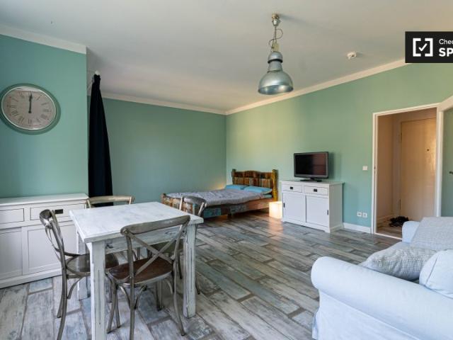 Studio Wohnung zur Miete in Charlottenburg, Berlin