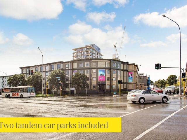 Studio with two carparks!