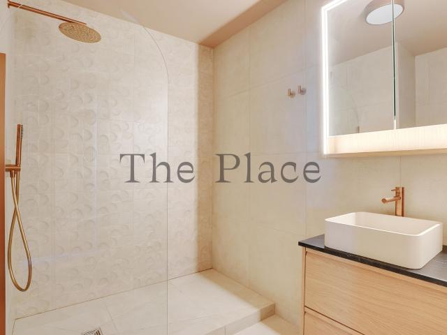 Studio with balcony overlooking the Seine— Mobility Lease