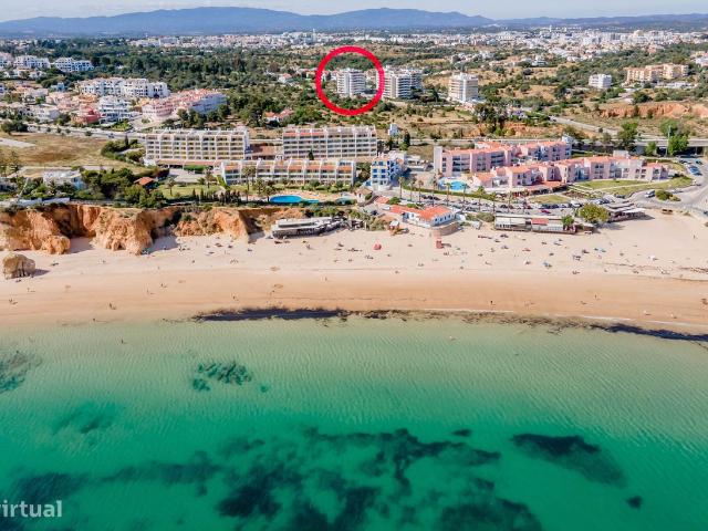 Studio totalmente mobilado e equipado a 300 metros da Praia do Vau