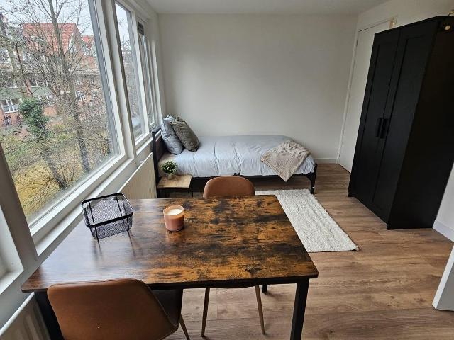 Studio te huur Hondsrug in Utrecht voor € 900