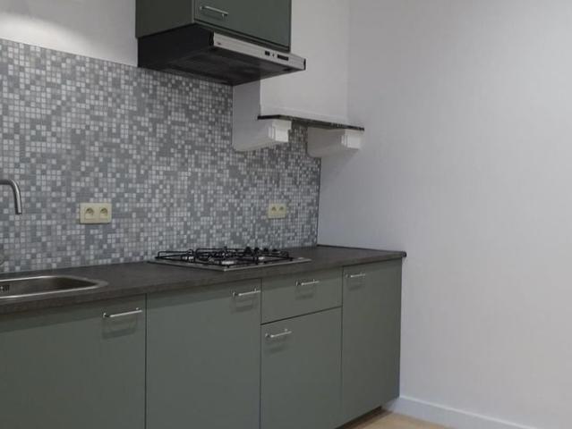 Studio te huur in Antwerpen voor € 665 met 1 slaapkamer
