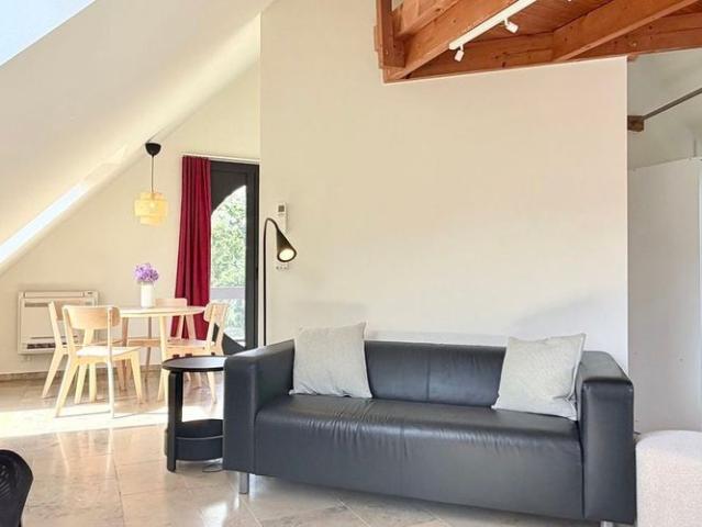 Studio te huur in Louvain la Neuve voor € 850 met 1 slaapkamer