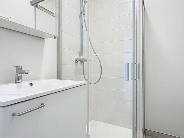 Studio te huur in Schaarbeek voor € 1.000 met 1 slaapkamer