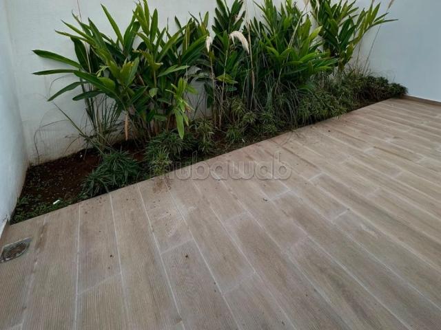 Studio terrasse neuf à louer à Palmier