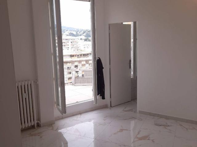 STUDIO + TERRASSE + VUE DEGAGEE