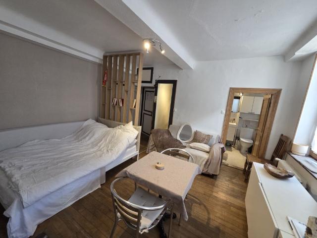 STUDIO TTES CHARGES COMPRISES METZ CENTRE PROCHE GARE
