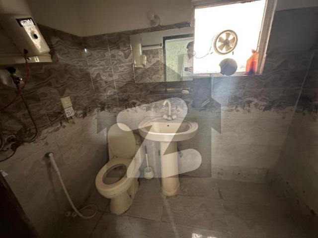 Studio Unfurnished Appartment Available For Rent In E11 2 E 11/2