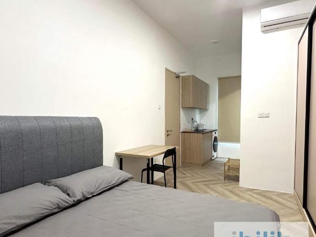 Studio unit upton residence at arang road @ 3 miles, brand new