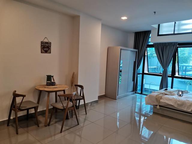 Studio unit Pacific Star for rent