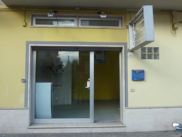 STUDIO UFFICIO NEGOZIO in vendita a San Benedetto del Tronto, Porto d'Ascoli