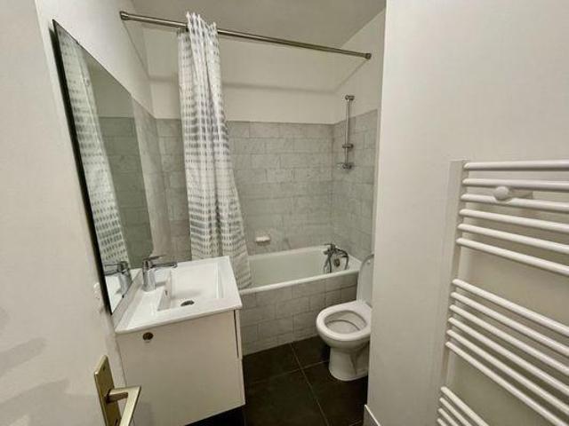 Studio Versailles Avenue de Paris