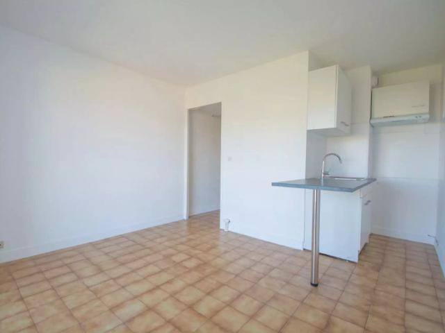 STUDIO VIDE 500 AV BEL AIR VILLENEUVE LOUBET