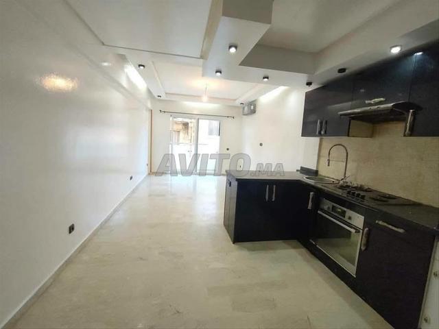 Studio vide 54m² Mers Sultan
