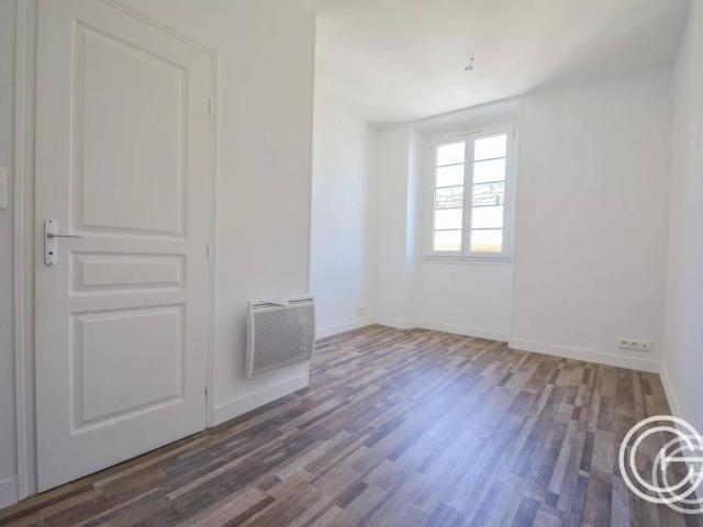 STUDIO VIDE 9 ALEXANDRE MARI VIEUX NICE