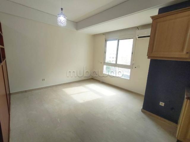 Studio vide 38m² Mers Sultan TRAM 3800 Dh