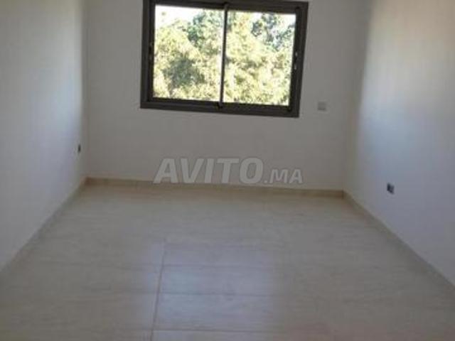 Studio vide à louer à Abdelmoumen