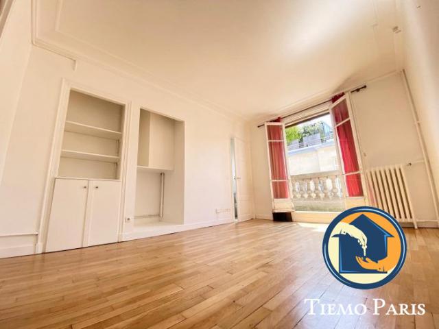 Studio VIDE avec cuisine semi équipée TIEMO PARIS, Paris 8ème