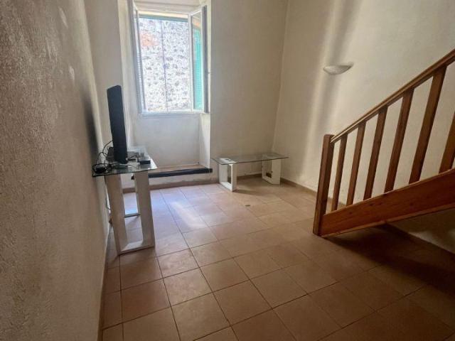 Studio village avec mezzanine
