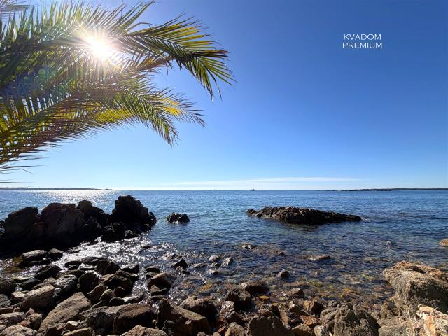 Studio vue mer + accès direct à la plage naturiste 26m² Golfe Juan