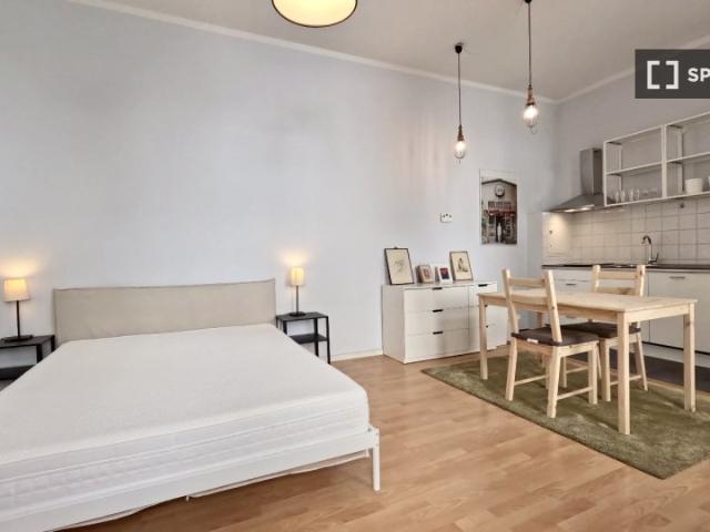 Studio zu vermieten in Berlin