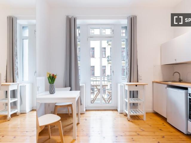 Studio zu vermieten in Berlin