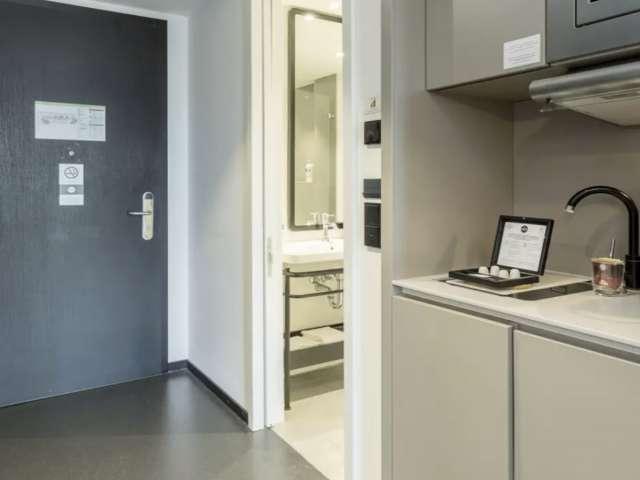 Studio zu vermieten in der Schwere Reiter Straße, München