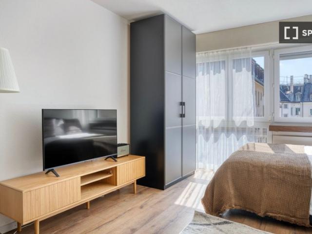 Studio zu vermieten in Zürich