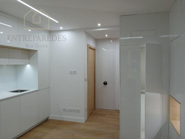 Studios City On Studio T0 com varanda para comprar no cent. 24m² Cedofeita, santo ildefonso, sé, miragaia, são nicolau e vitória