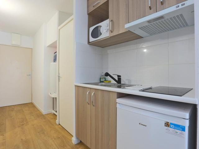 Studios rénovés 20 m2 / Maison des chercheurs