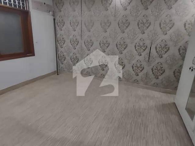 Stunning 400 Square Yards House In Gulshan e Iqbal Block 2 Available