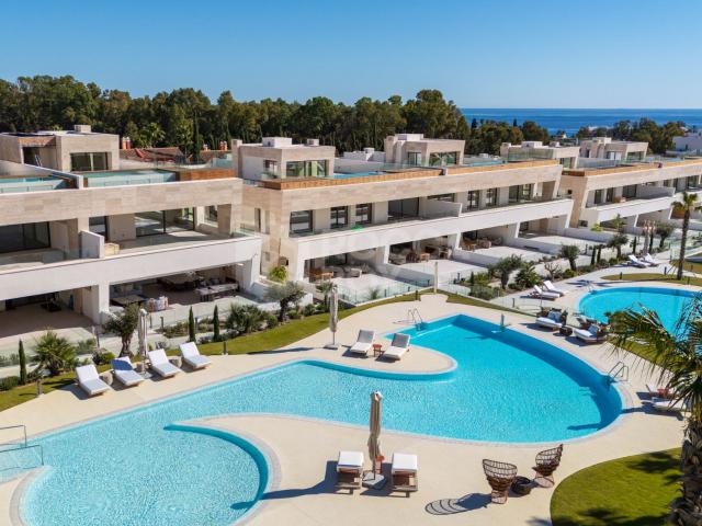 Stunning 4 Bedroom Ground Floor Apartment in Epic Phase 3, Marbella Golden Mile