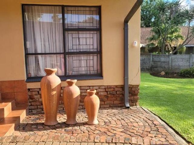 Stunning 4 Bedroom House for Sale In Brits