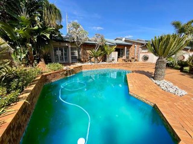 stunning 4 bedroom house on the mark.