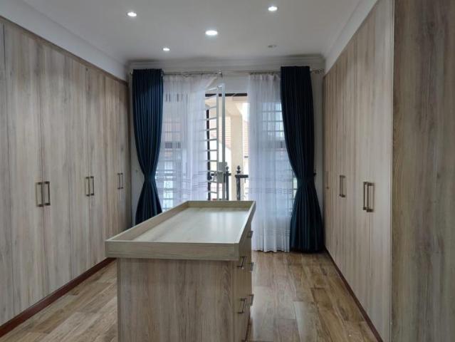 Stunning 5 bedroom house for sale