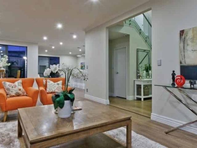 Stunning 6 Bedroom Family Home in Prime Orewa Location