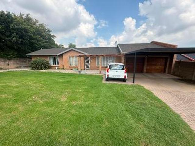 stunning 6 bedroom property on t.