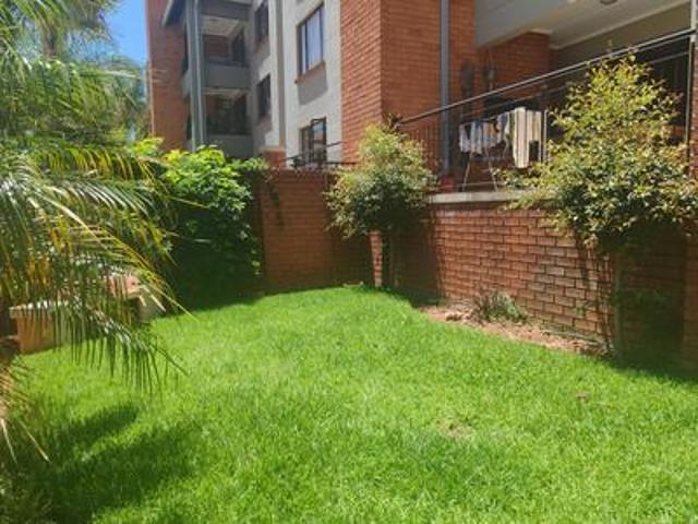 stunning 2 bed 2 bath garden unit!